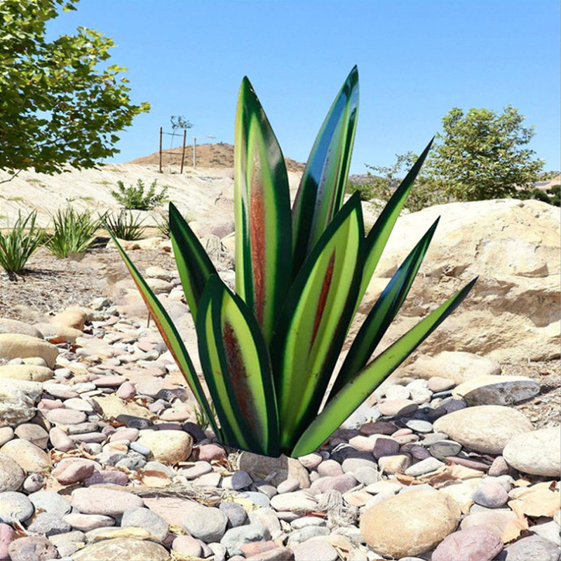 Garden Metal Art Agave Plant in Weathered Iron | Handmade Stemless Sculpture for Beds, Patios and Pots | Two Heights