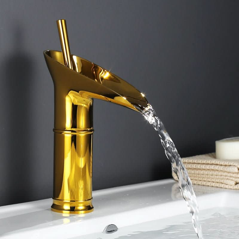 AquaFalls – Antique Waterfall Basin Faucet made of Brass