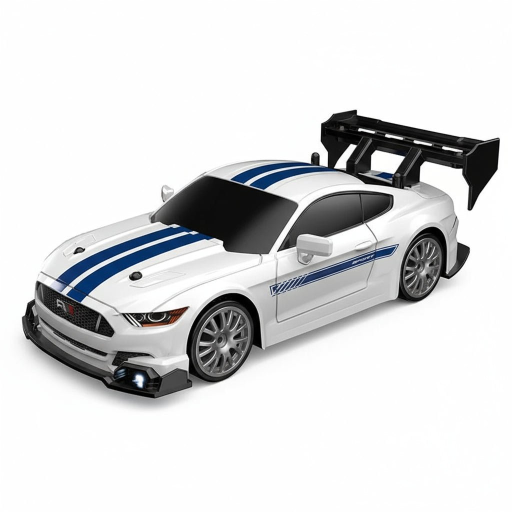 DRIFTIGNITE – 4WD RC drift car with especially slippery tires