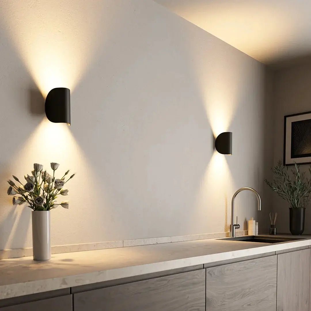 BRIGHTFLOW - Modern LED Wall Light for Energy-Efficient Living Room Lighting - Black