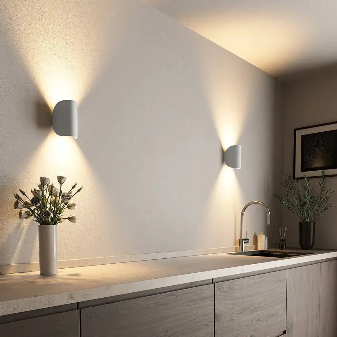 BRIGHTFLOW - Modern LED Wall Light for Energy-Efficient Living Room Lighting - White