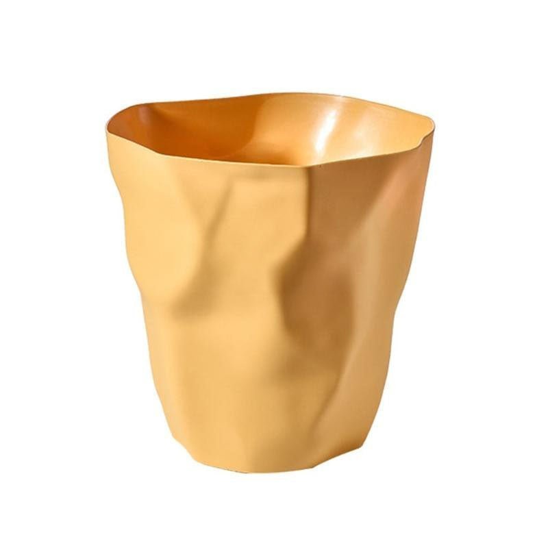 FORMHAUS – Stylish minimalist trash can with unique irregular shape