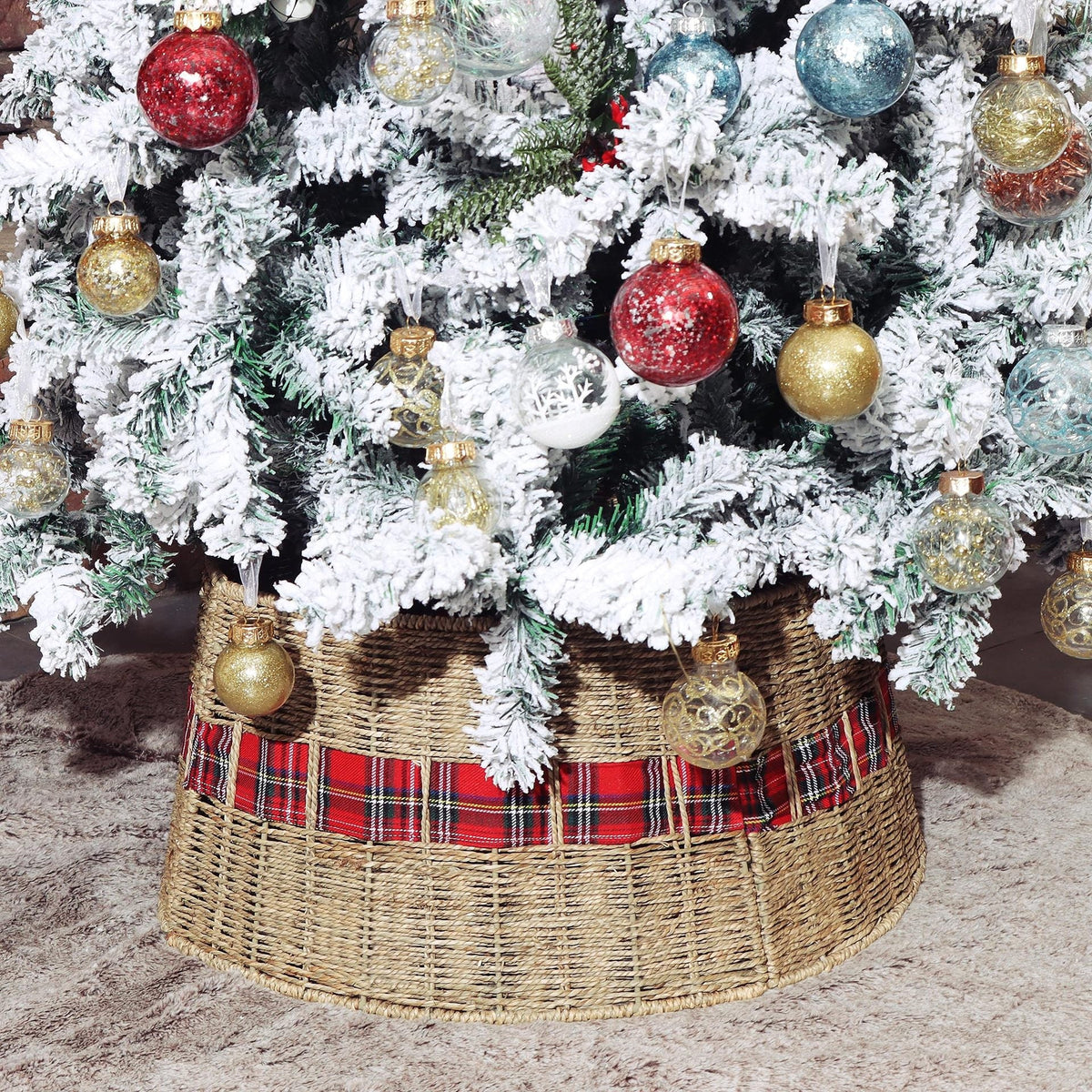 Woven Christmas Tree Stand Cover in Natural Fibres | Rustic Xmas Basket for the Base in Red or Green | Festive Decor