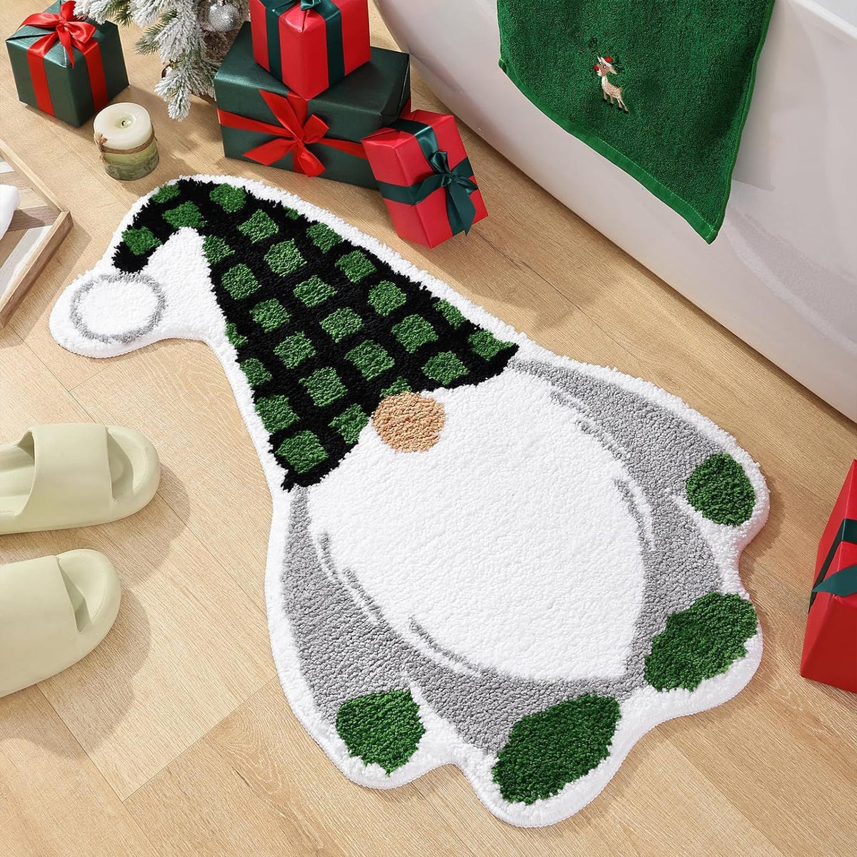 Plush Christmas Mat with a Santa Motif | Soft Xmas Rug for the Living Room in Two Sizes | Festive Holiday Floor Decor