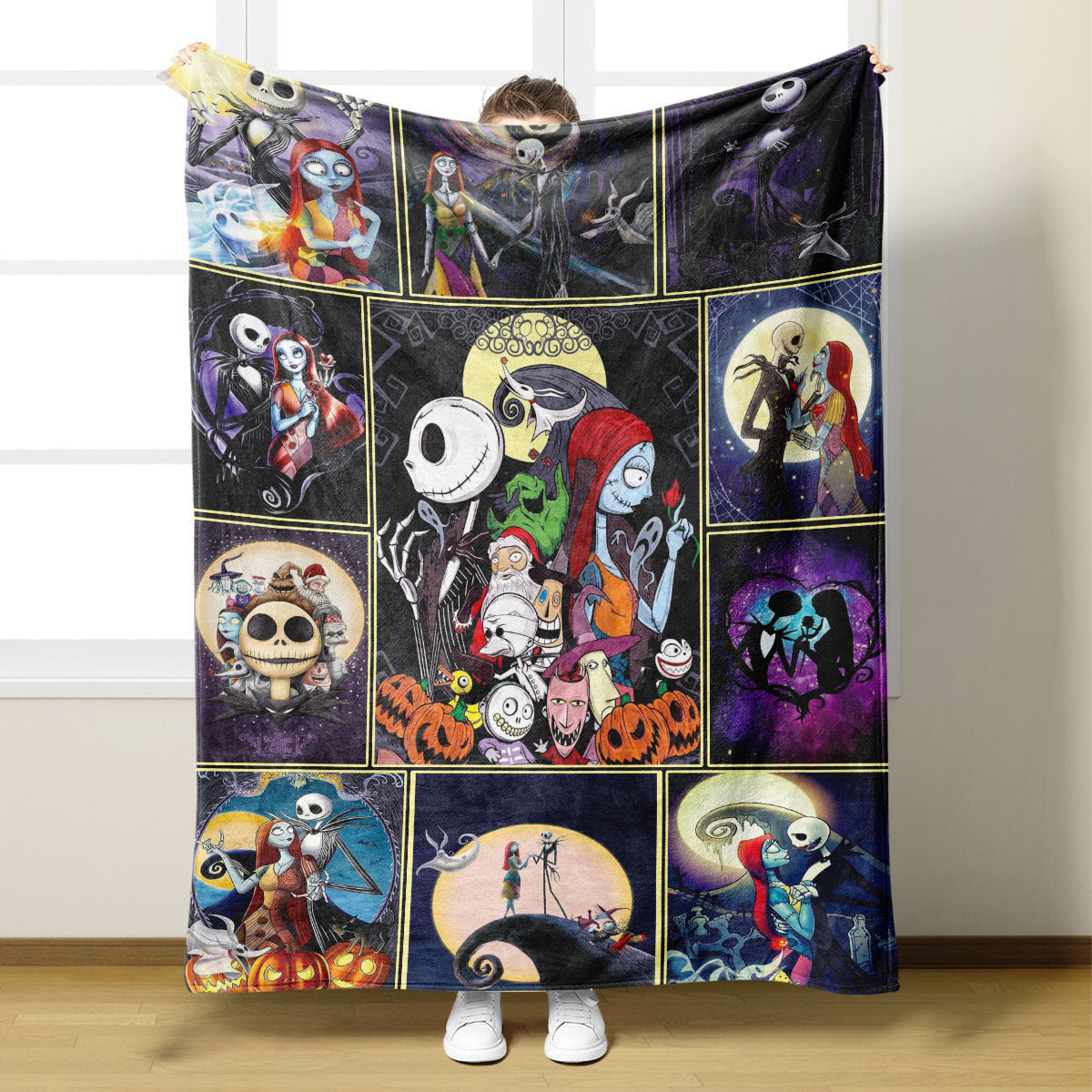 Christmas Blanket with Santa Claus, Reindeer and Snowmen | Ultra-Soft Throw for Couch and Bed | Two Festive Sizes
