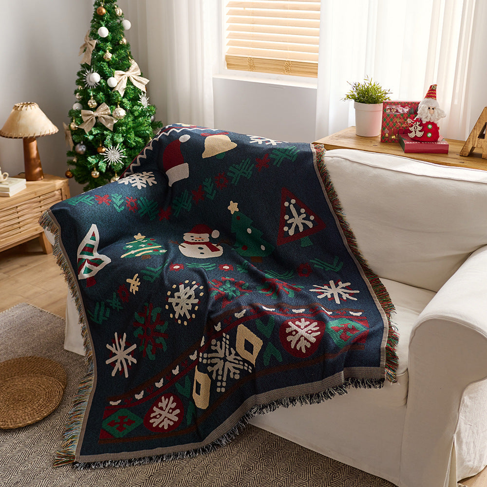 Christmas Throw Blanket with Tree and Pine Cone Motifs | Soft Plush Fabric for Cosy Winter Evenings | Six Designs