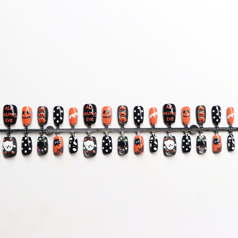 Halloween Press-On Nails | Available in Kürbisfest | Glue-Free Application in Minutes for Parties and Nights Out