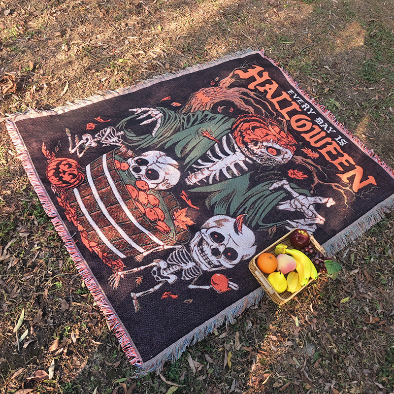 Halloween Throw Blanket | Available in Kürbis-Skelett | Soft Fleece for Sofas, Beds, and Movie Nights