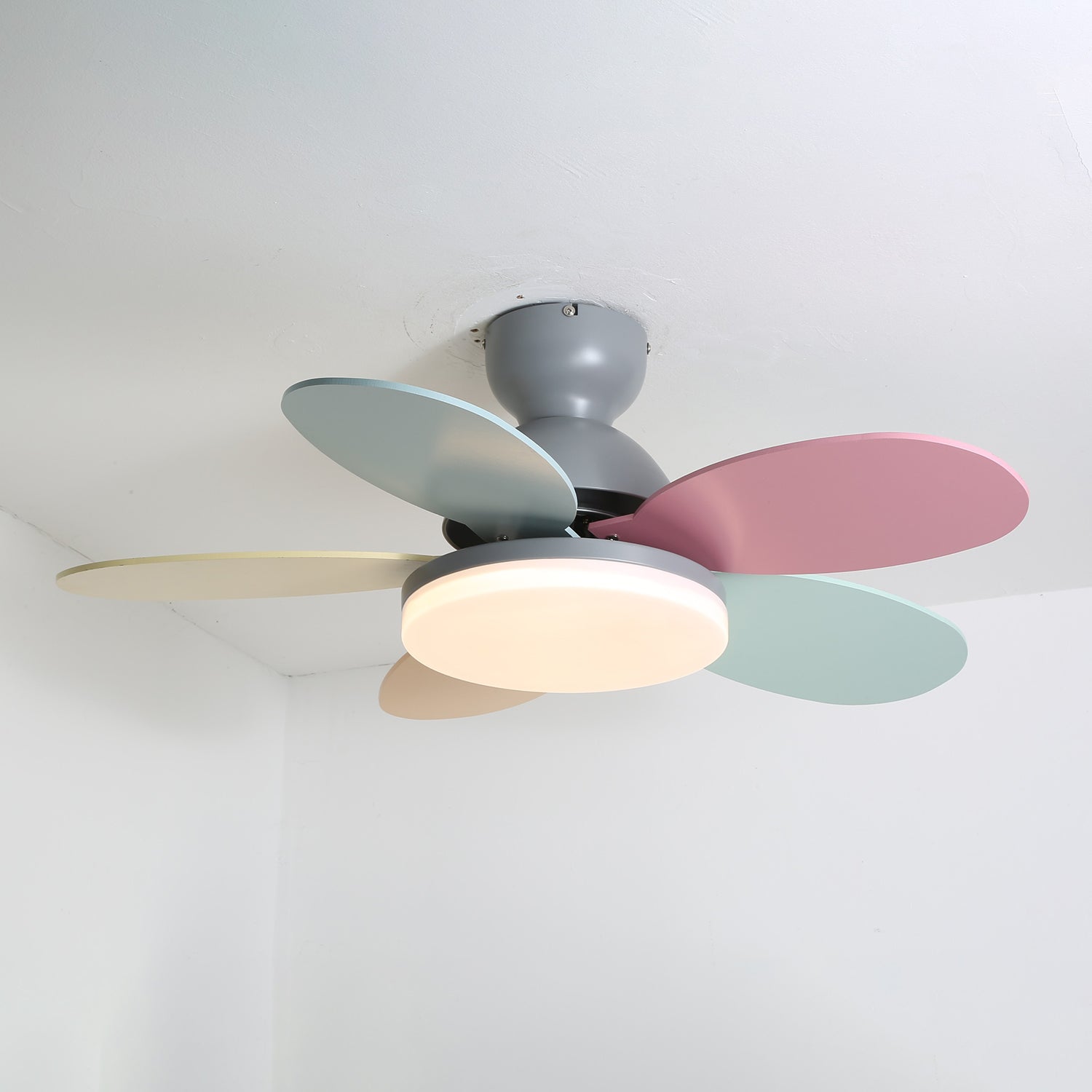 Petal-Style Ceiling Fan with LED Light