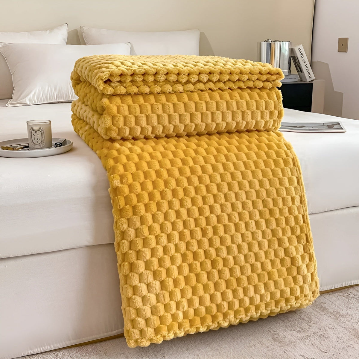 Soft Microfiber Throw for Sofa or Bed | Lightweight Warm Blanket in Seven Colors | Six Sizes Up to 200 x 230 cm