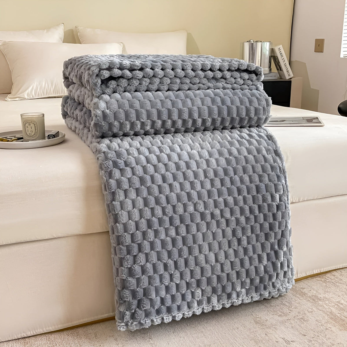 Soft Microfiber Throw for Sofa or Bed | Lightweight Warm Blanket in Seven Colors | Six Sizes Up to 200 x 230 cm