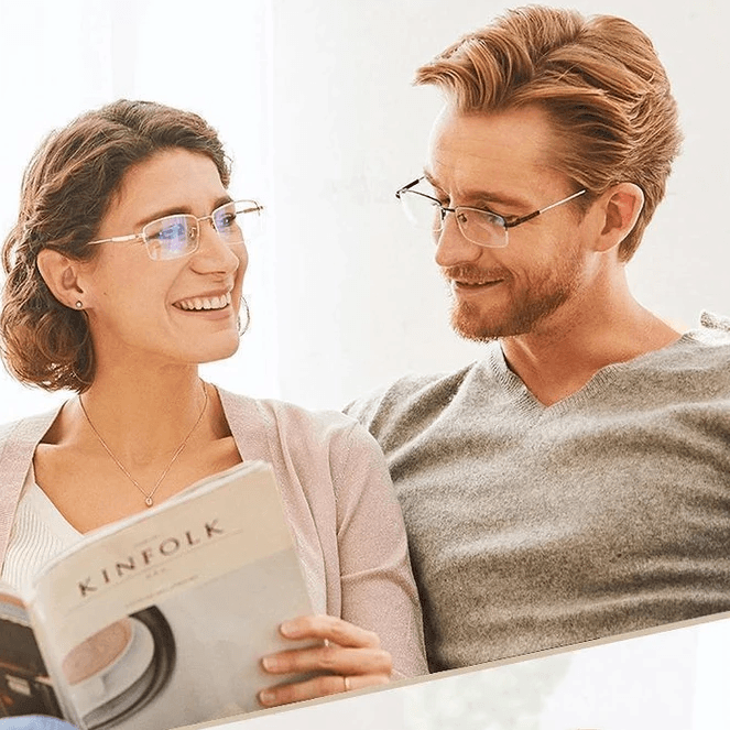 Progressive Reading Glasses in Titanium at 17 g | Go from Near to Far Without Swapping Pairs | Seven Strengths, Black or Gold