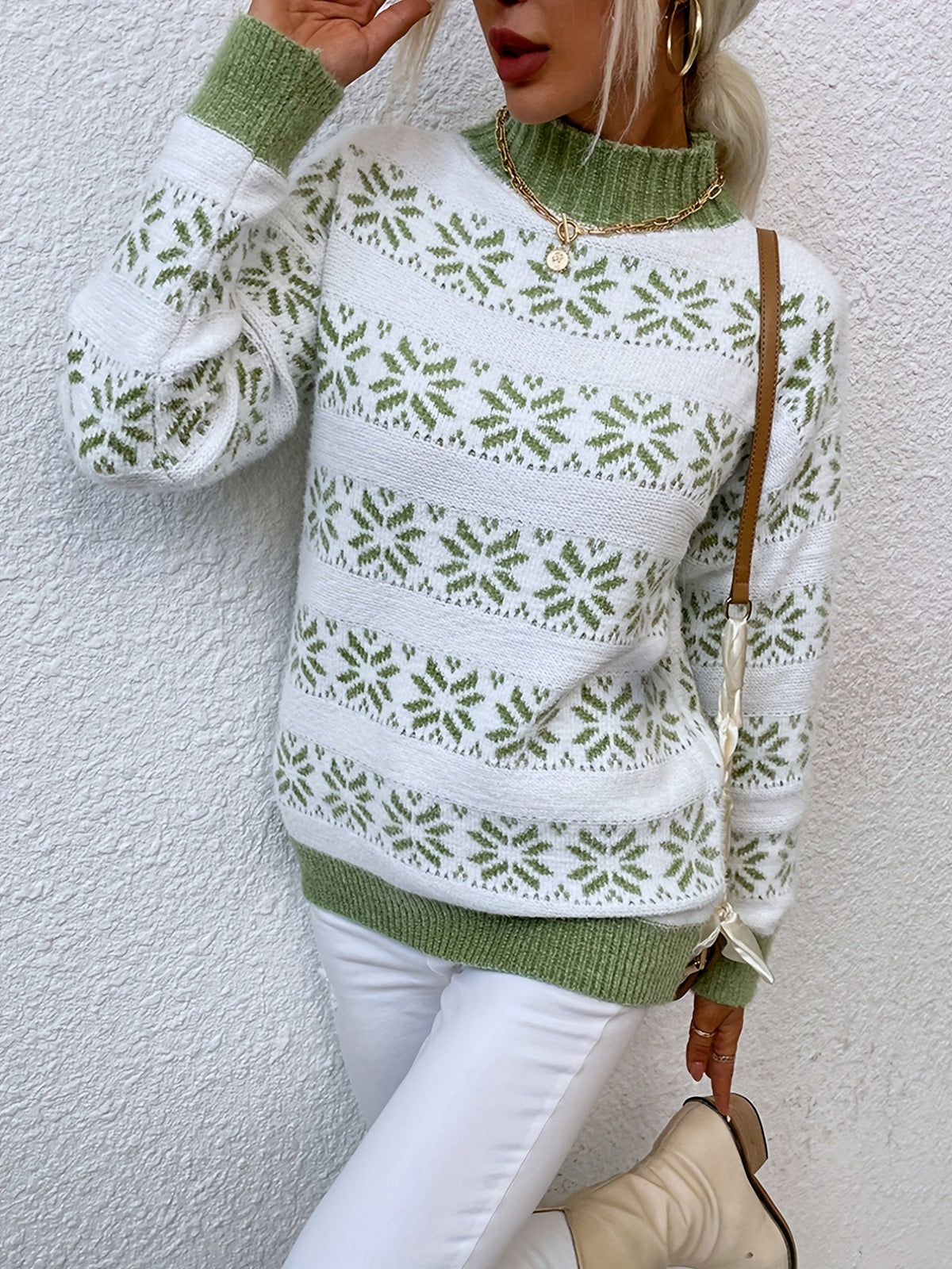 Christmas Sweater Women with Holly Pattern and Mock Neck | Soft Knit Festive Jumper in Pink or Green | Sizes S to L