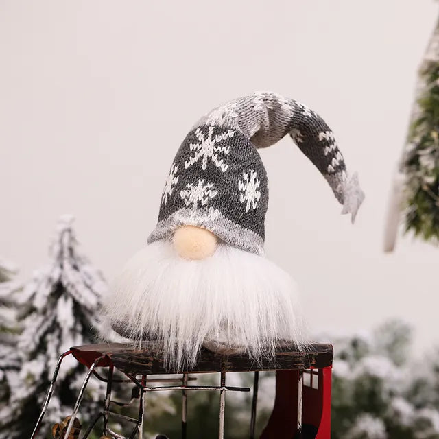 Light-Up Christmas Doll with Long Hat and Warm Glow | Soft Fabric Figurines in Green, Grey or Red | Indoor Decor
