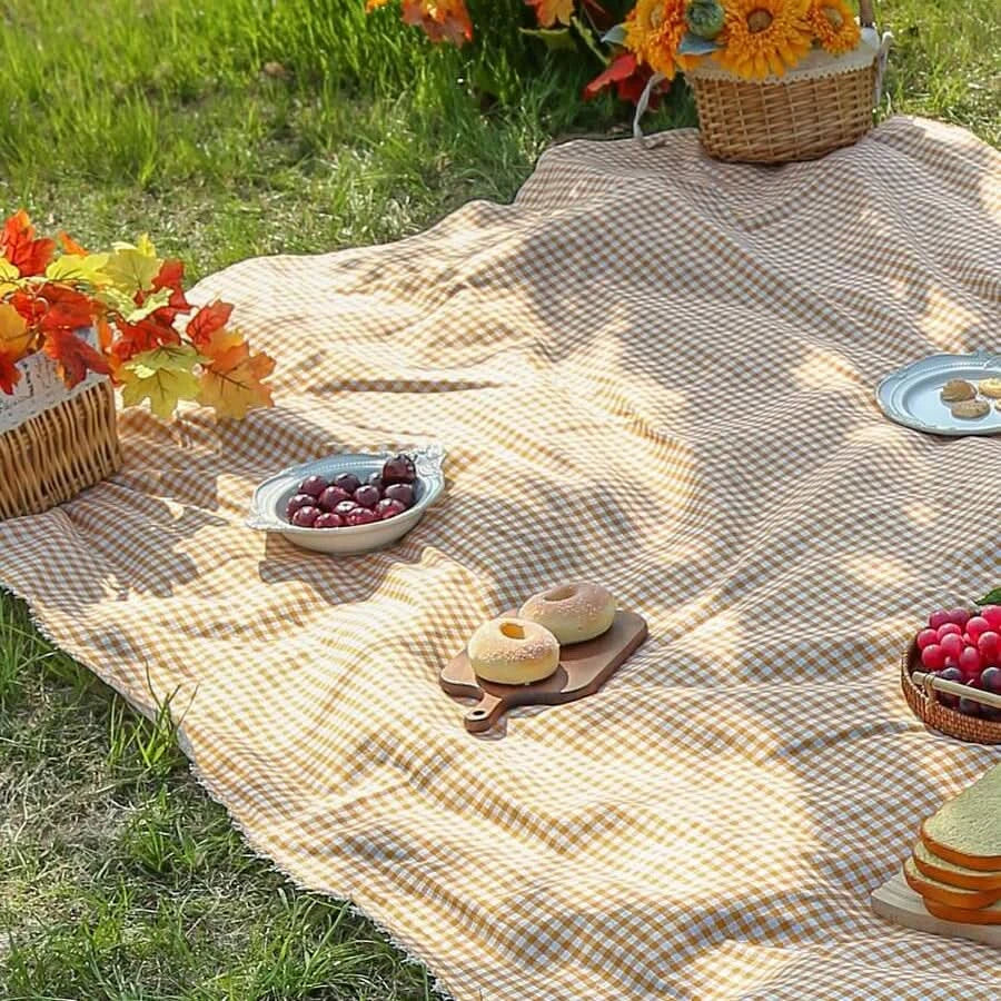 Quick-Dry Plaid Picnic Mat 39x59 to 94x59 In | 3 Colors | Lightweight Foldable Mat for Camping, Beach & Travel