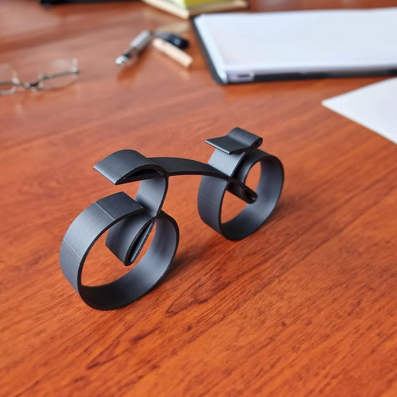 Bicycle Sculpture in Black Iron | Wire Frame Metal Art for a Desk or Shelf | 20 cm Gift for Cycling Fans