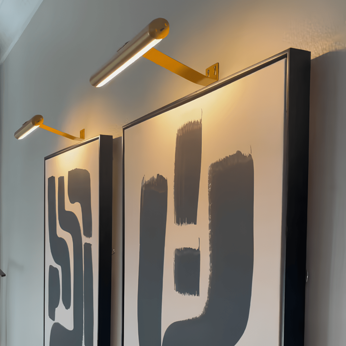 Pictura Wall Lamp