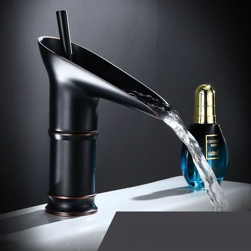AquaFalls – Antique Waterfall Basin Faucet made of Brass