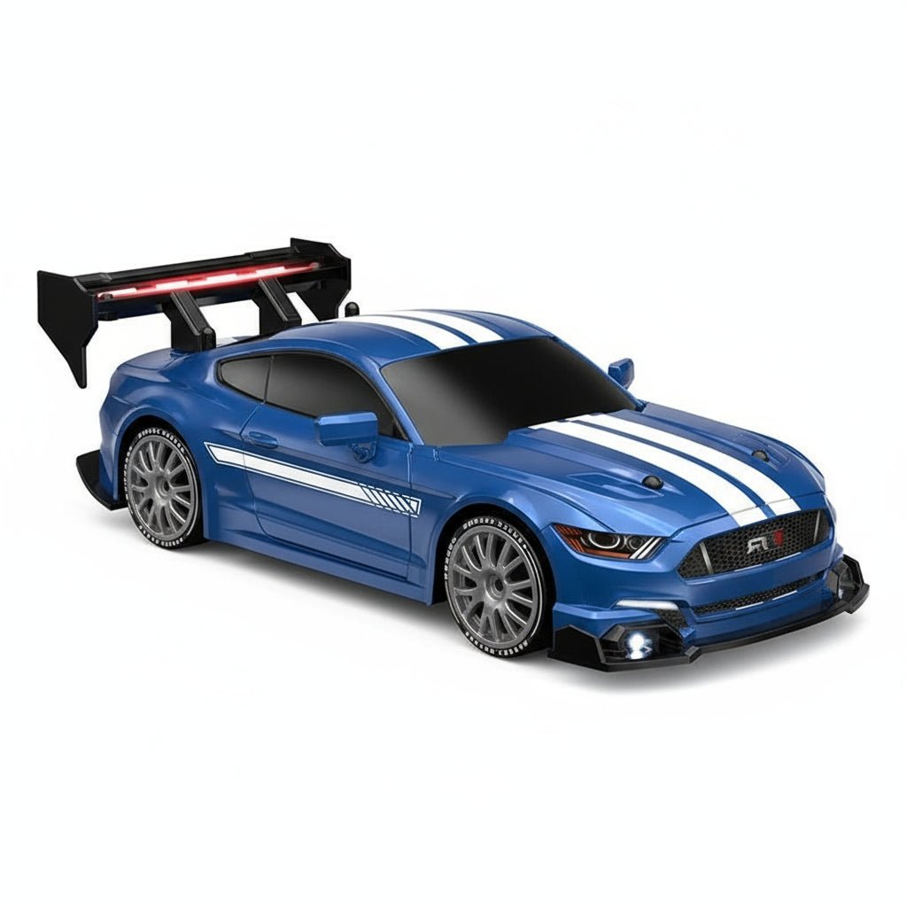 DRIFTIGNITE – 4WD RC drift car with especially slippery tires