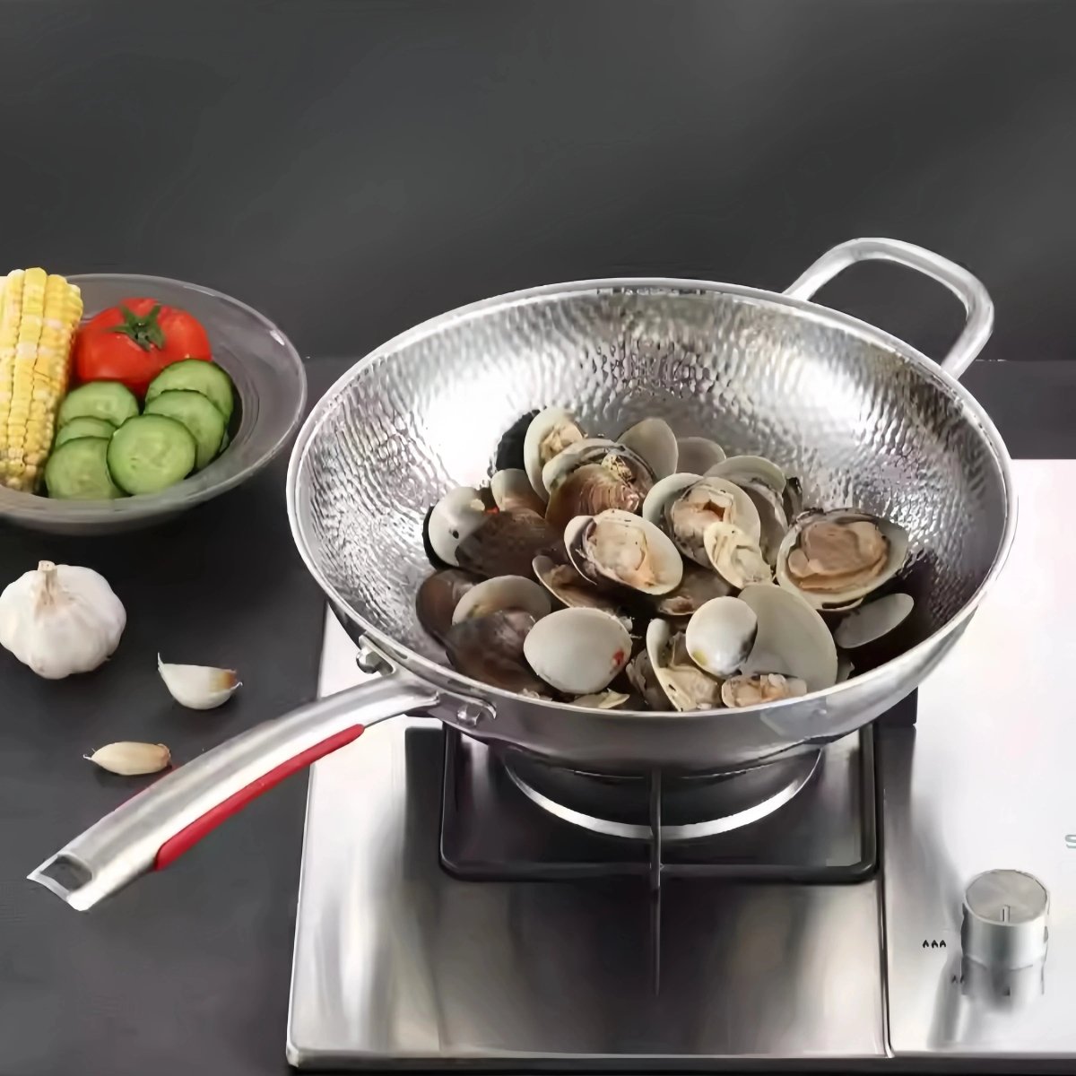 PANVION – Premium wok with round bottom for precise and versatile cooking