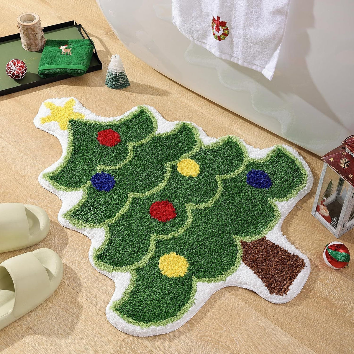 Plush Christmas Mat with a Santa Motif | Soft Xmas Rug for the Living Room in Two Sizes | Festive Holiday Floor Decor