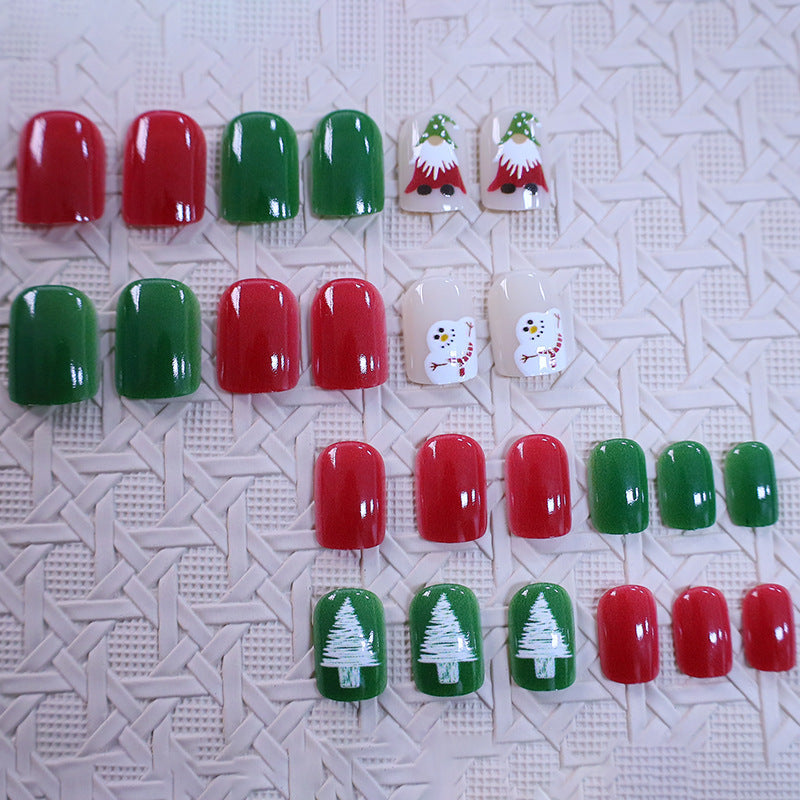 Green Christmas Nails with Tree and Snowman Art | Short Round Festive Set | Gift Boxed with Application Guide