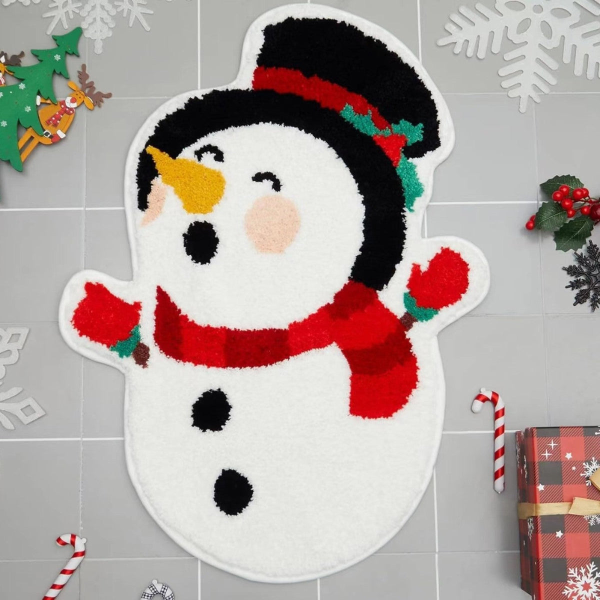 Plush Christmas Mat with a Santa Motif | Soft Xmas Rug for the Living Room in Two Sizes | Festive Holiday Floor Decor