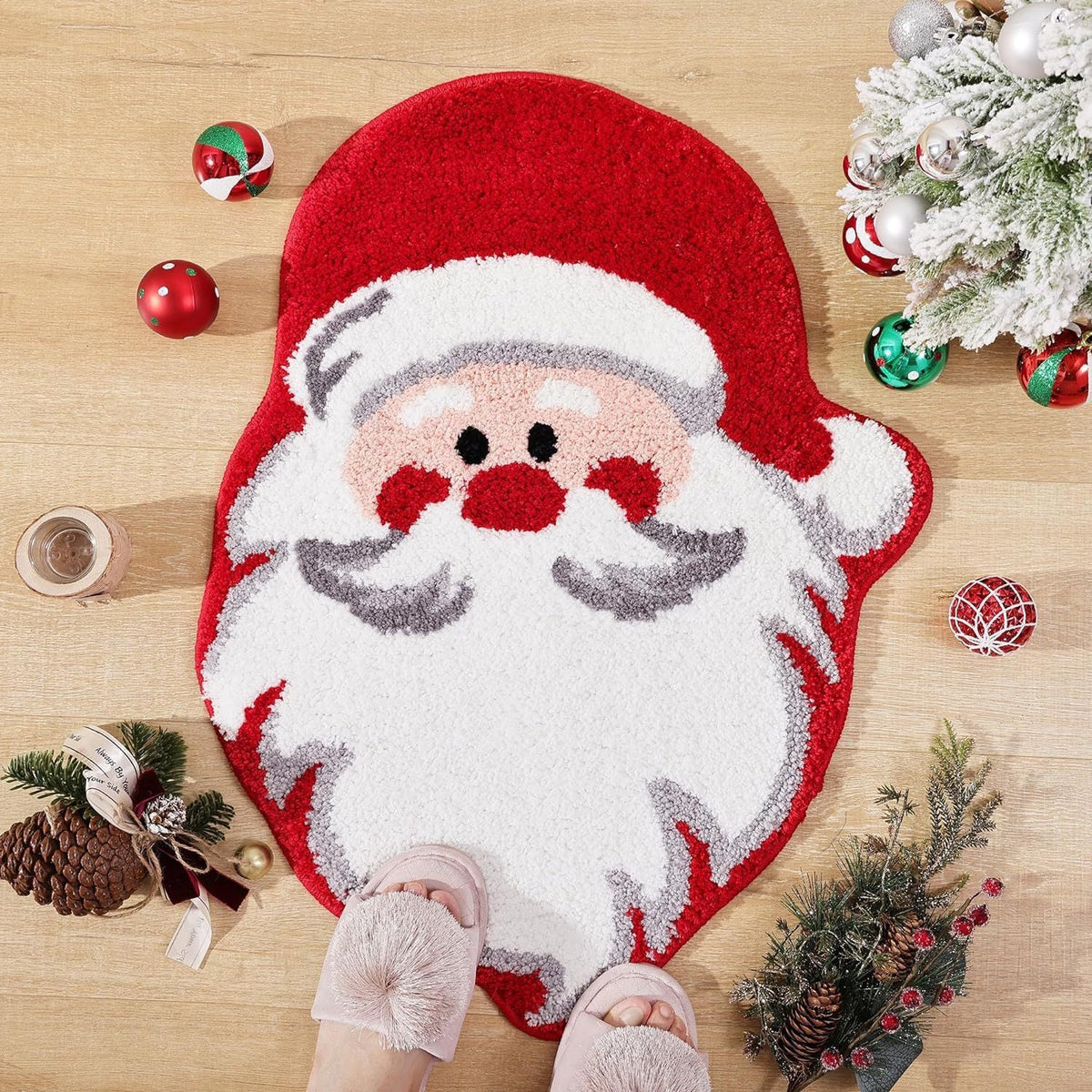 Plush Christmas Mat with a Santa Motif | Soft Xmas Rug for the Living Room in Two Sizes | Festive Holiday Floor Decor