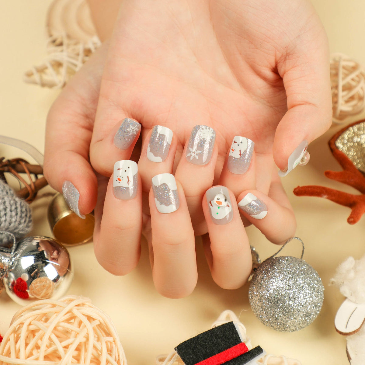Snowman Nails in Silver and Grey | Short Press On Tips with Snowflake Detail | Skin Friendly Set for Winter Gatherings