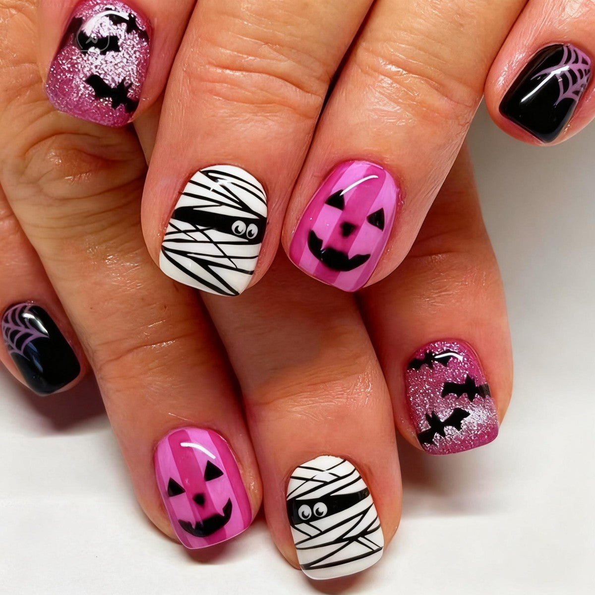 Halloween Glitter Press-On Nails | Available in W098 | Glue-Free Application in Minutes for Parties and Nights Out