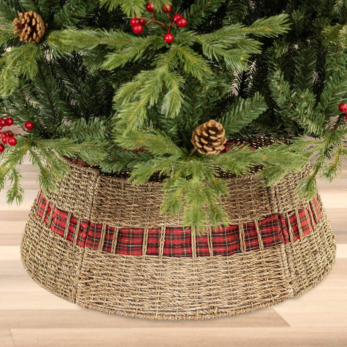 Woven Christmas Tree Stand Cover in Natural Fibres | Rustic Xmas Basket for the Base in Red or Green | Festive Decor