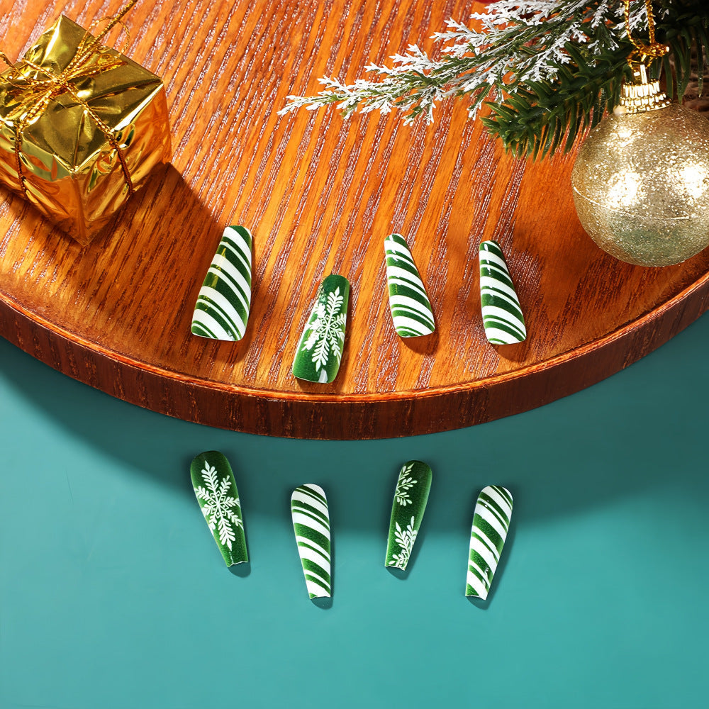 Christmas Nail Design Set with Festive Tips | Press On Nails in White or Patterned | Durable Xmas Manicure for Parties