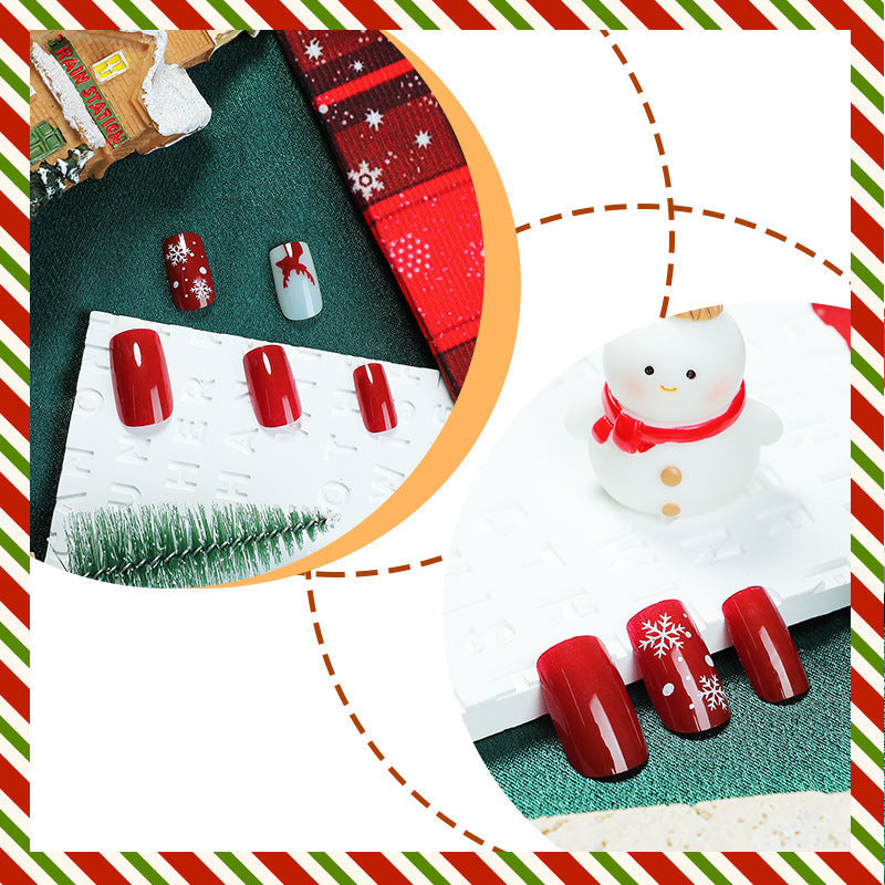 Christmas Fingernails with Glossy Festive Finish | Press On Nail Set with Adhesive Tabs | Quick Winter Manicure