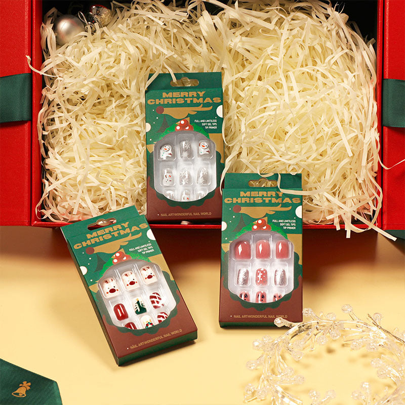 Snowman Nails in Silver and Grey | Short Press On Tips with Snowflake Detail | Skin Friendly Set for Winter Gatherings