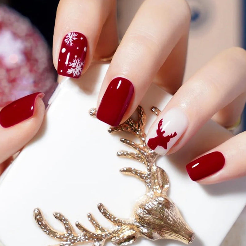 Christmas Fingernails with Glossy Festive Finish | Press On Nail Set with Adhesive Tabs | Quick Winter Manicure