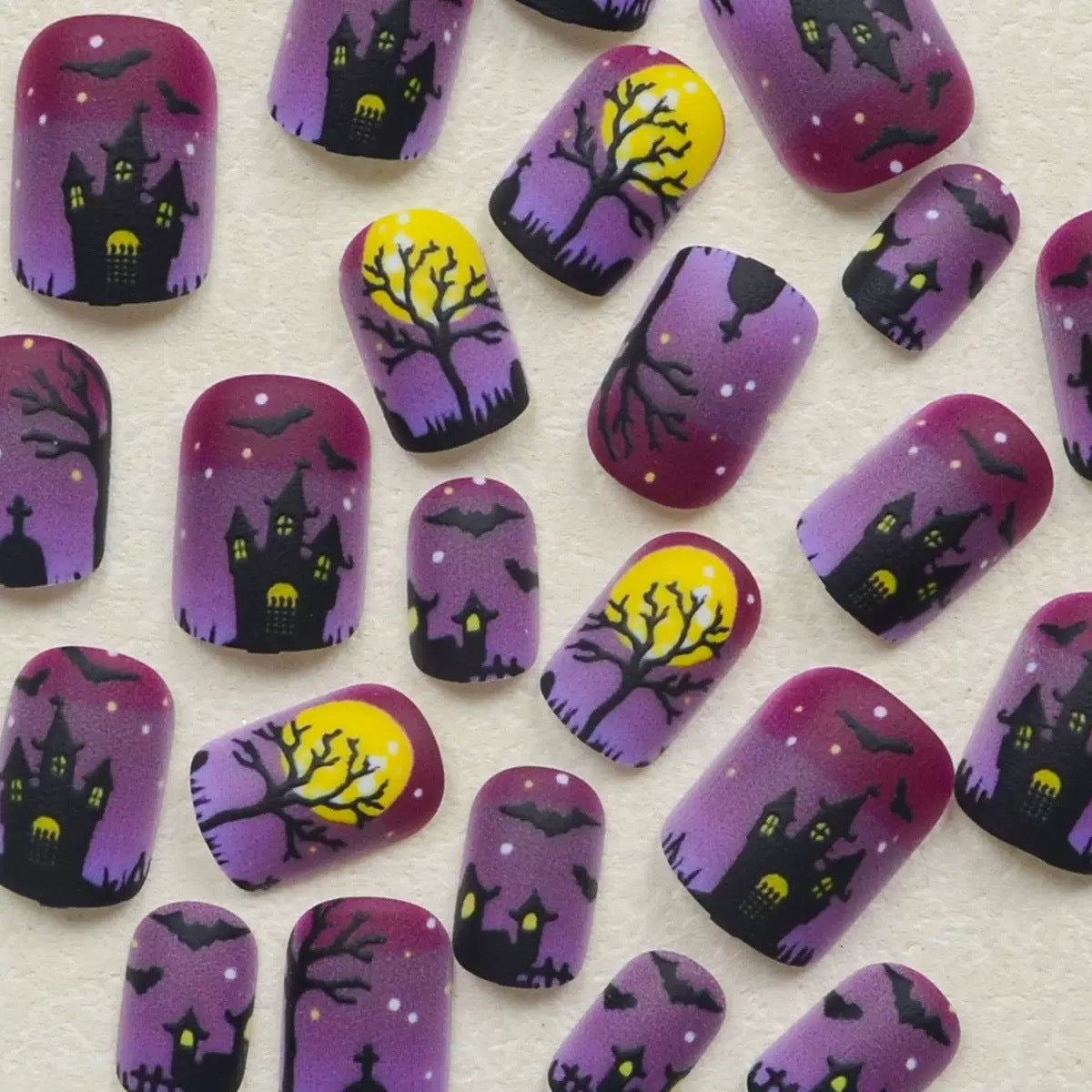 Halloween 3D Press-On Nails | Available in Gel, Farblos | Glue-Free Application in Minutes for Parties and Nights Out