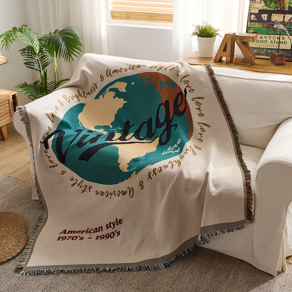 Christmas Throw Blanket with Tree and Pine Cone Motifs | Soft Plush Fabric for Cosy Winter Evenings | Six Designs