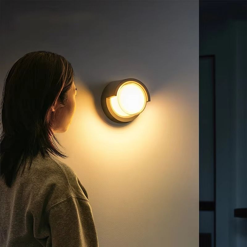 Outdoor Waterproof LED Wall Light