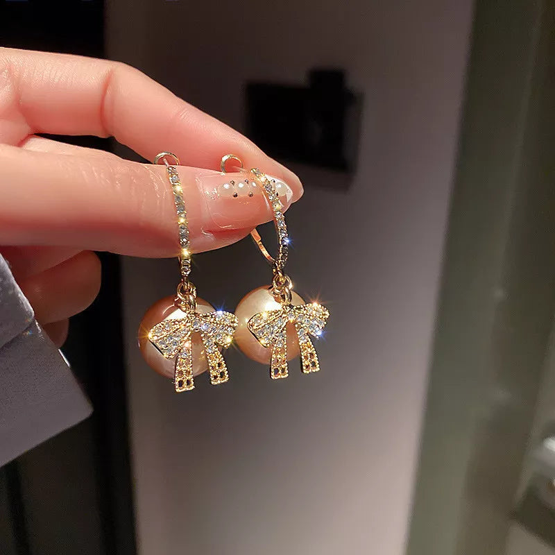 Christmas Earrings with Faux Pearl and Bow | Festive Jewelry in Beige, Pink, Red or Grey | Lightweight 2.5 cm Drops