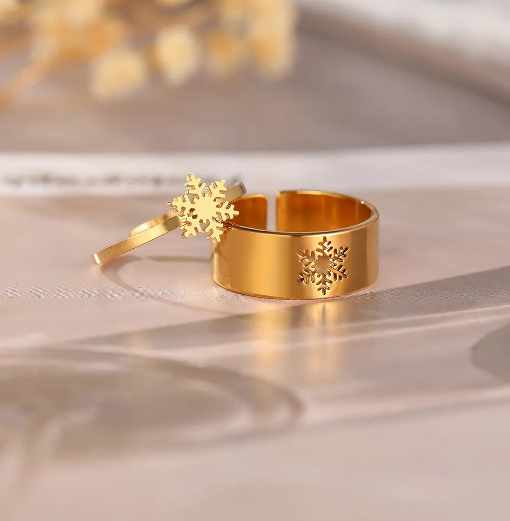 Christmas Snowflake Earrings | Gold-Plated 925 Silver Festive Jewelry | Lightweight Drops for Holiday Party Looks