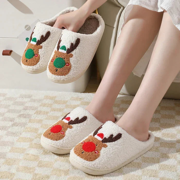 Reindeer Slippers in Soft Plush | Cosy Christmas House Shoes in Red or Green | Festive Holiday Gift for Warm Feet