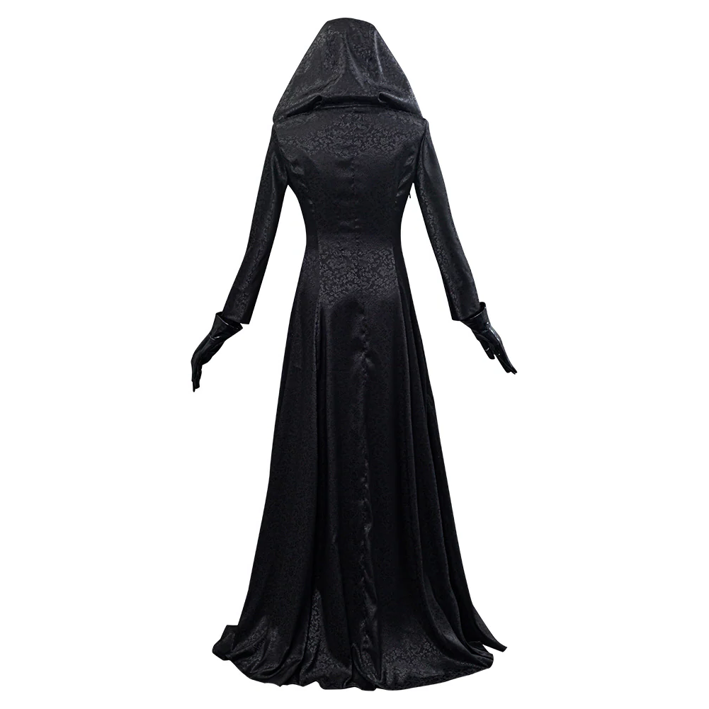 Evil village vampire lady cosplay outfit with necklace detail