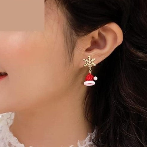 Christmas Earrings with Tree, Candy Cane or Sock Charms | Gold-Plated Festive Jewelry | Lightweight 2 cm Hook Drops
