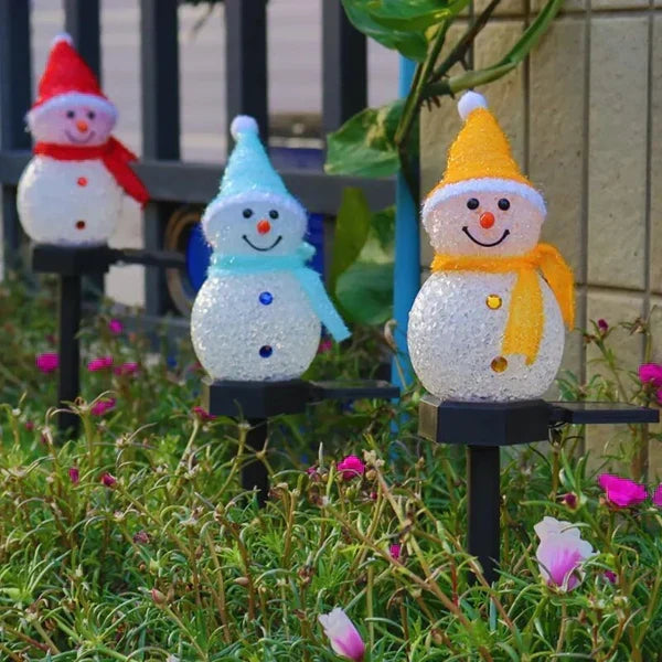 Solar Snowman Lamp for Garden and Patio | Outdoor Christmas Decorations Powered by the Sun | Festive Xmas Lights for Pathways