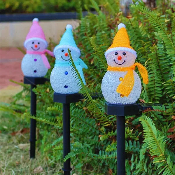 Solar Snowman Lamp for Garden and Patio | Outdoor Christmas Decorations Powered by the Sun | Festive Xmas Lights for Pathways